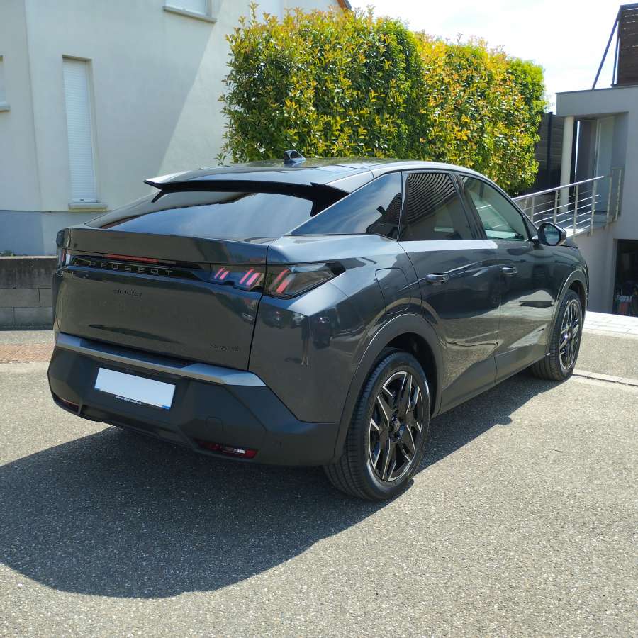 PEUGEOT