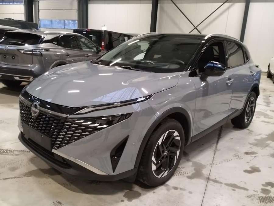NISSAN