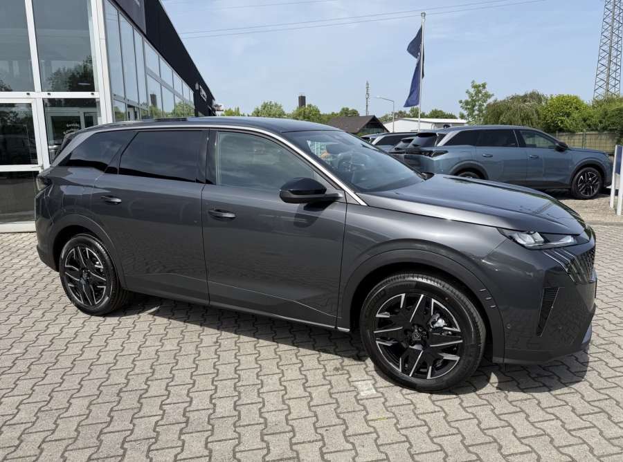 PEUGEOT